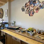 Hotel B&B MAMA MIA Frühstückspension 4*