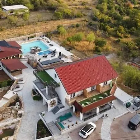 Mama Mia Bed & Breakfast