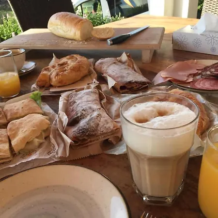 Bed- And Breakfast B&B Mama Mia Couette-café