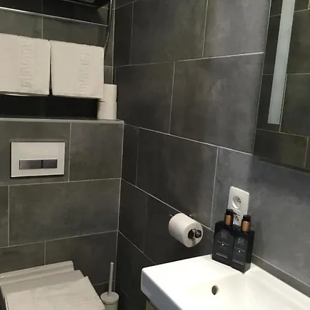 Mama Mia Bed & Breakfast 4*